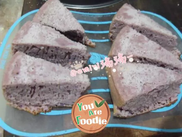 Rice cooker version of purple potato cake