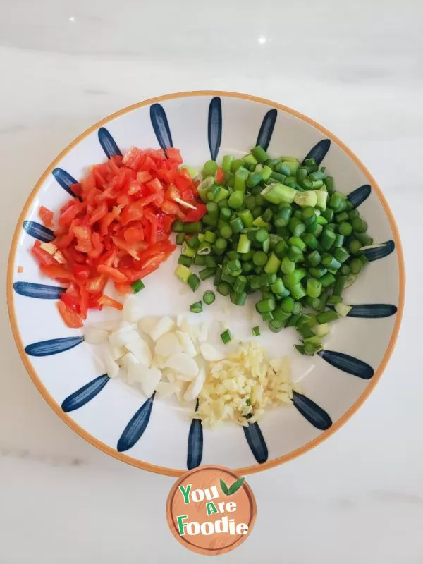 Simple Kwai food - fried minced meat with Grandma's vegetables