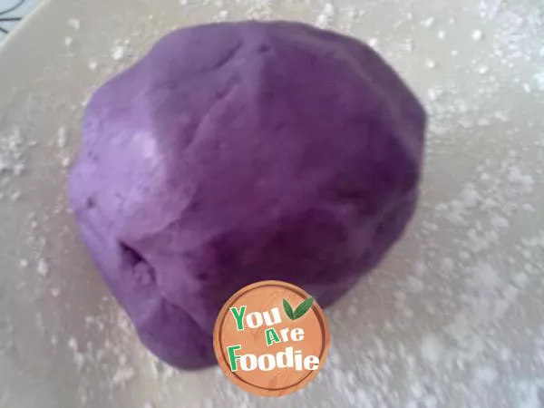 Fragrant glutinous purple potato balls