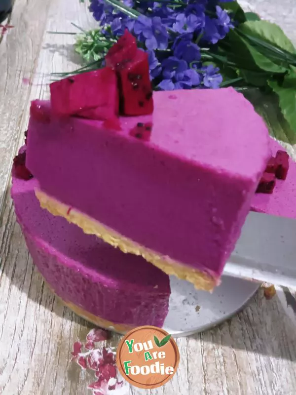 Dragon fruit mousse cake without light cream