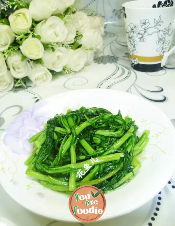 Stir fried Chrysanthemum