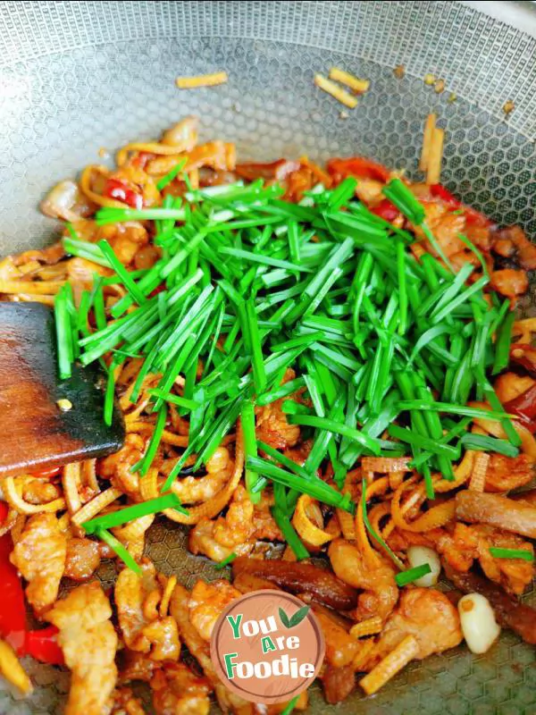 Stir fried pork with thousand pieces of silk