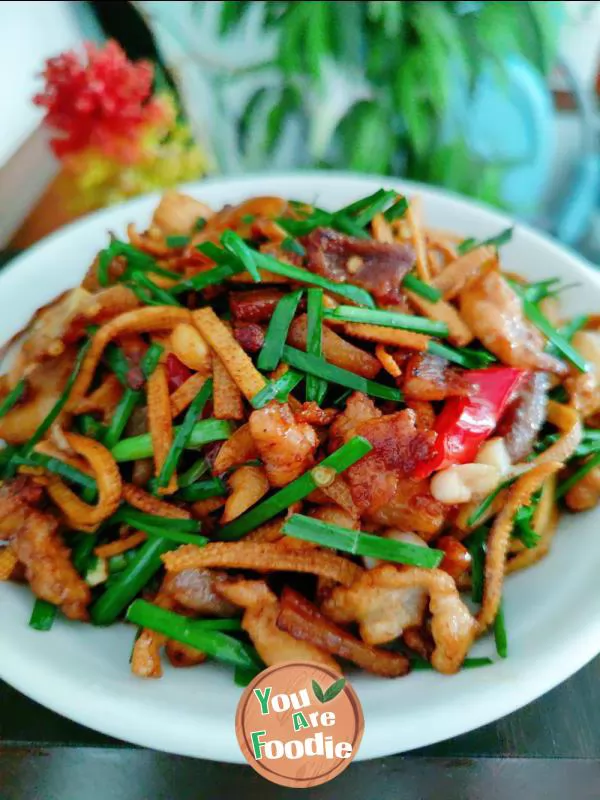 Stir fried pork with thousand pieces of silk