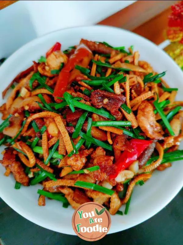 Stir fried pork with thousand pieces of silk