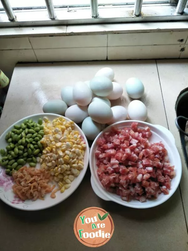 Glutinous rice and salted egg