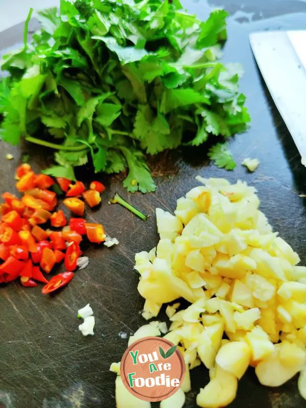 Mixed Black Fungus with Coriander