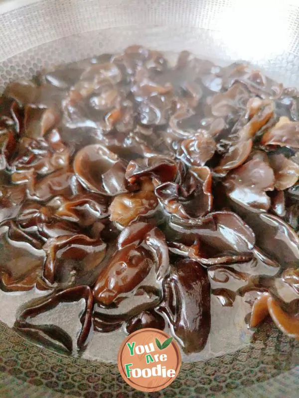 Mixed Black Fungus with Coriander