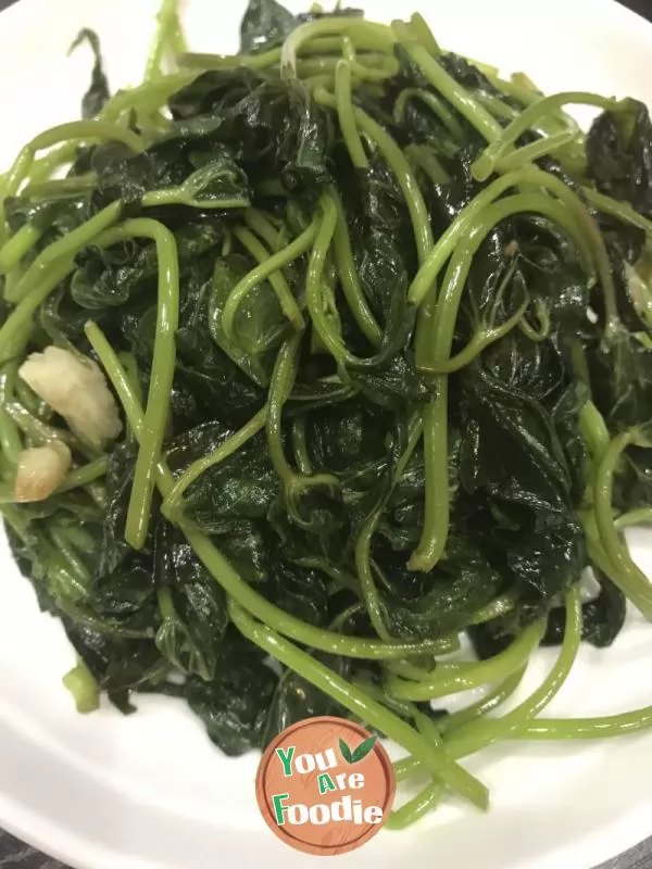 Fried potato leaves with shrimp head Paste