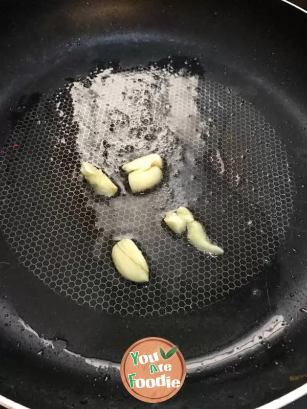 Fried potato leaves with shrimp head Paste