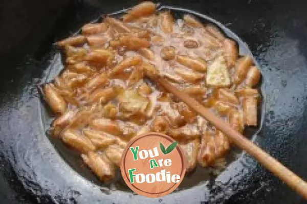 [fried noodles with sauce, pattern making] fried noodles with asparagus and fresh shrimp