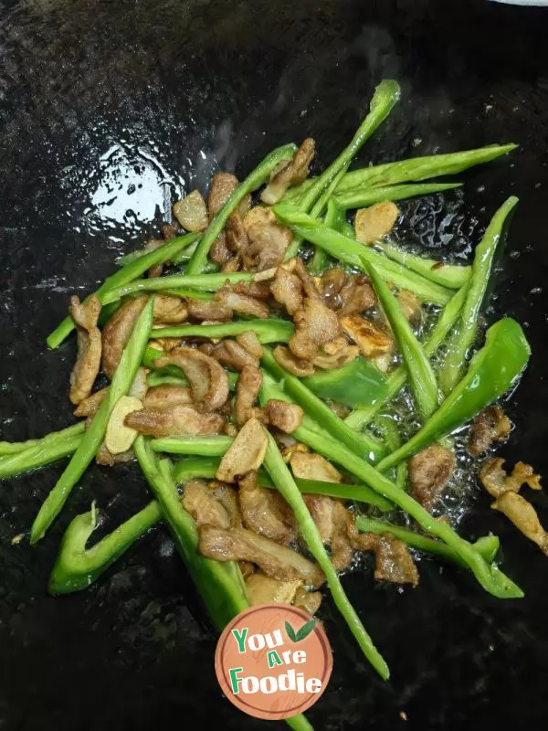 Stir fried Soybean Sprouts with Shredded Peppers