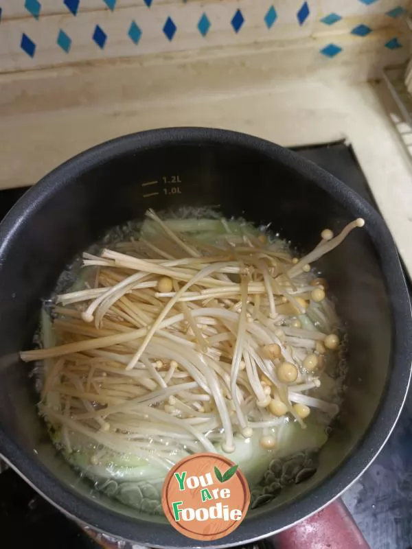 Hot and sour fish fillet with golden mushroom