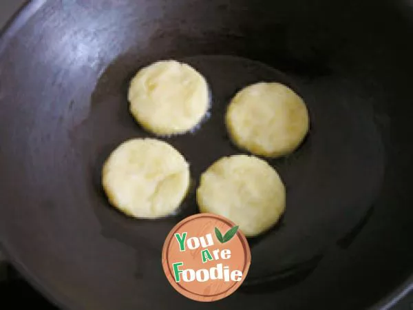 Milk flavored potato cake