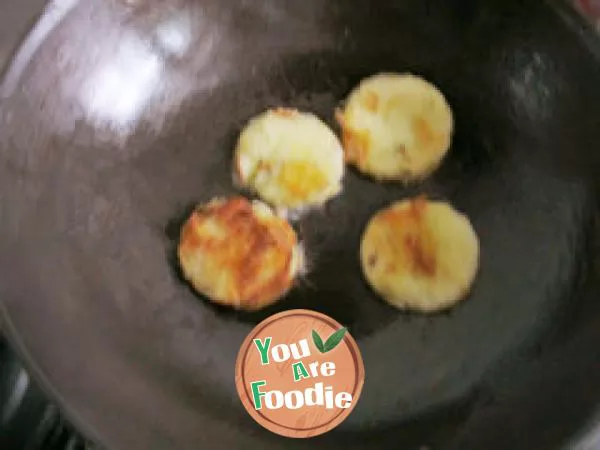 Milk flavored potato cake