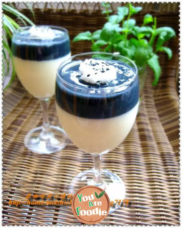 Black-sesame-bean-milk-jelly