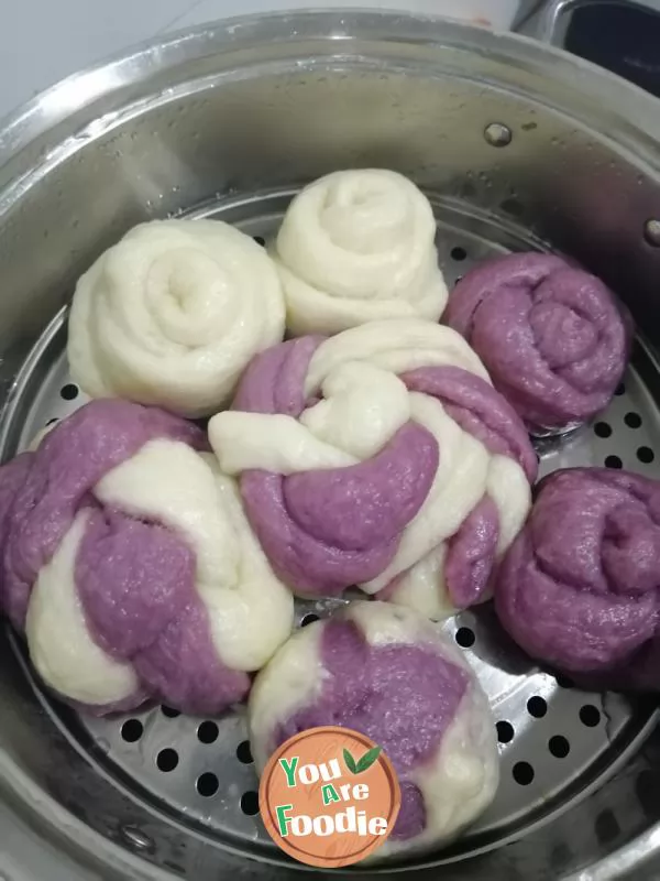 Purple potato steamed bread