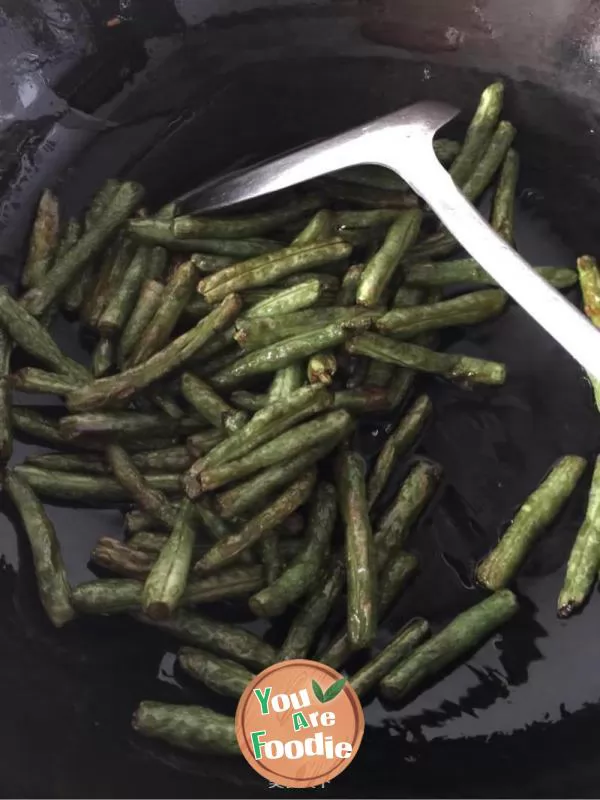 Dry-Fried Green Beans with Minced Pork and Preserved Vegetables