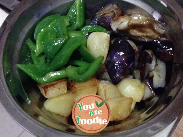 Sauteed Potato, Green Pepper and Eggplant