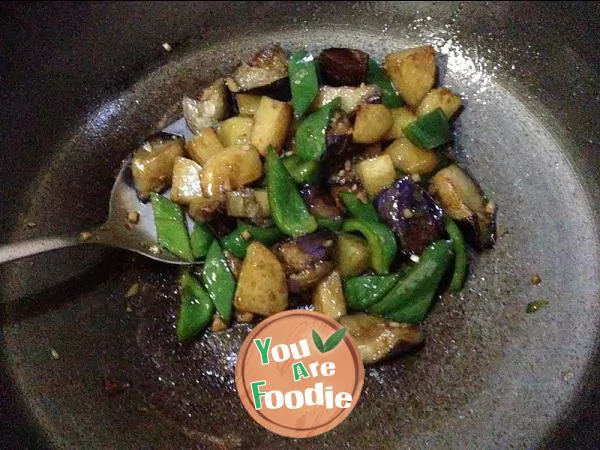 Sauteed Potato, Green Pepper and Eggplant