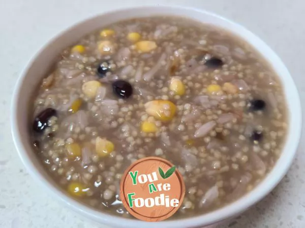 Rice-Congee-with-Dried-Red-Potato-Shreds-and-Black-Beans