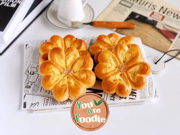 Bread with flower and coconut
