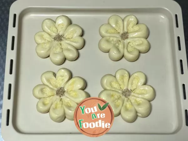 Bread with flower and coconut