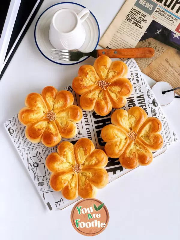 Bread with flower and coconut