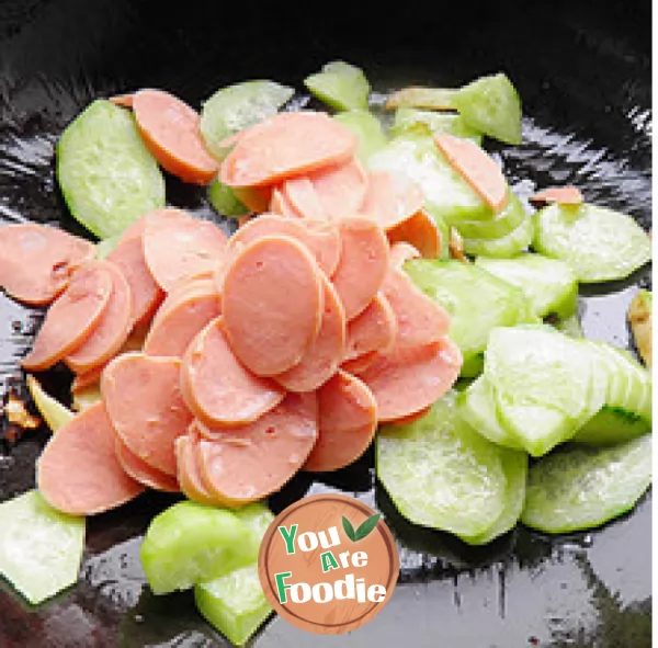 [fried ham slices with cucumber] - a refreshing home style dish