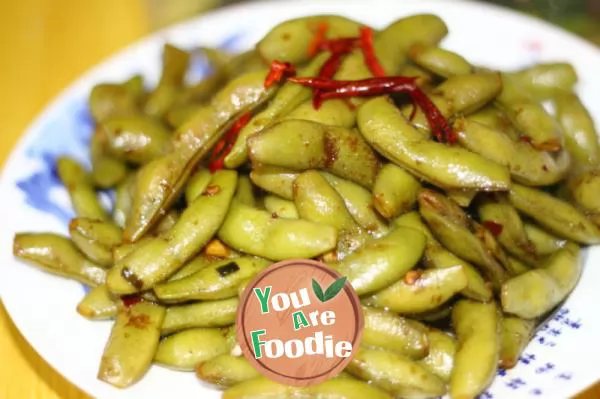 An-indispensable-dish-on-the-table-in-summer:-cold-soybeans