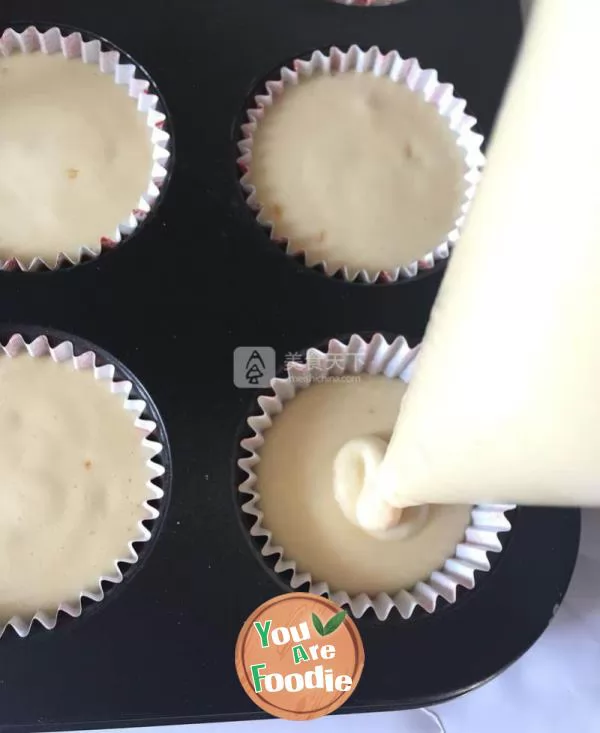 Orange sponge cake cup