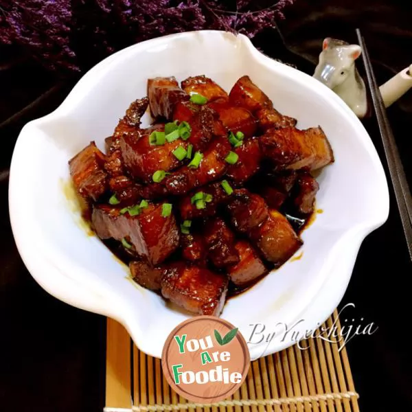 Braised-pork-in-brown-sauce