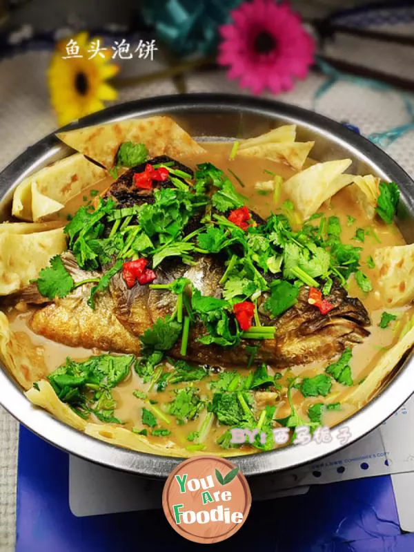 Winter-health-food----delicious-fish-head-cake-pot