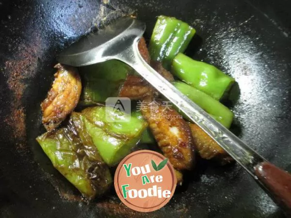 Braised shark's fin with tiger skin and pepper