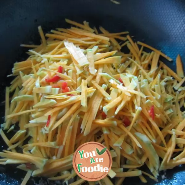 Fried minced pork with shredded pumpkin