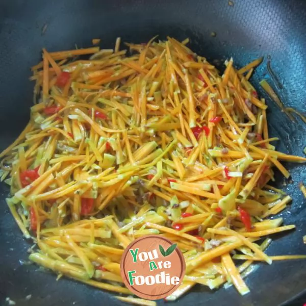 Fried minced pork with shredded pumpkin