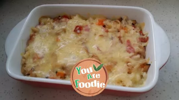 Baked-rice-with-cheese