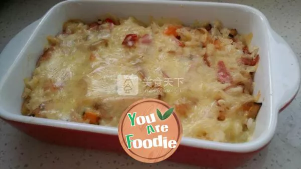 Baked rice with cheese