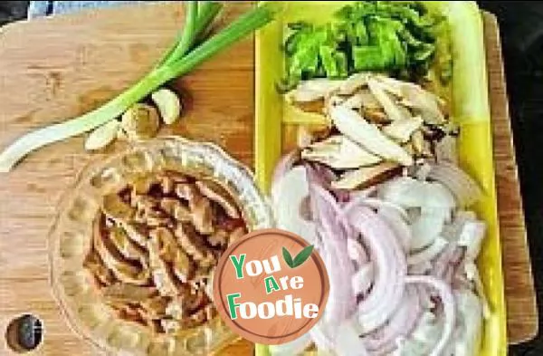 Fried kidney with onion