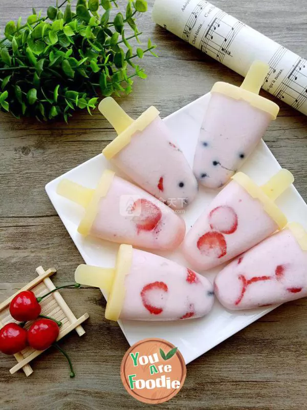 Fruit yogurt ice cream