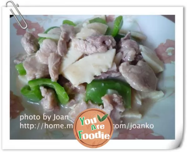 Home-healthy-fried-meat-with-bamboo-shoots