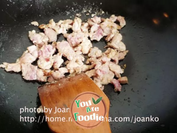 Home healthy fried meat with bamboo shoots