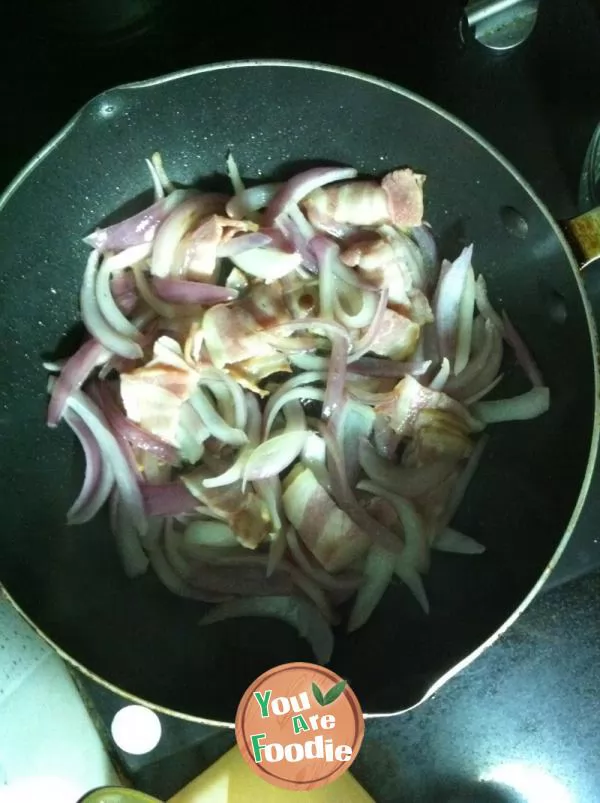 Fried onion with beef