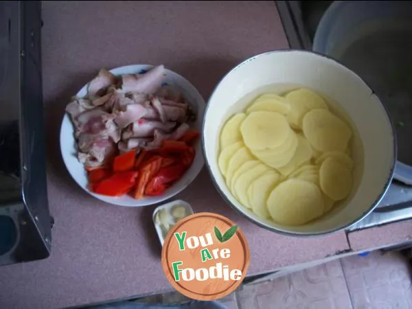 Double cooked pork with potatoes