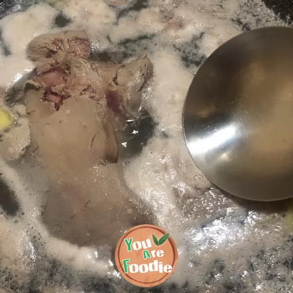 Braised pork liver