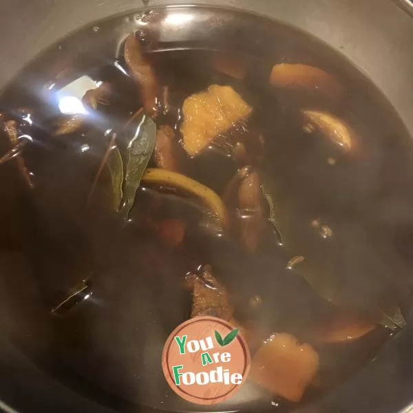 Braised pork liver