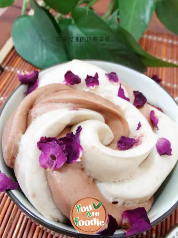 Panda nectarine rose bun