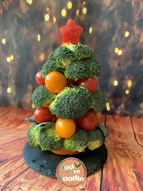 Vegetable Christmas Tree