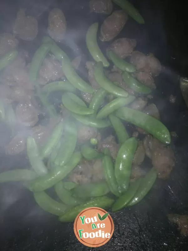 Sauteed sausage with Dutch beans