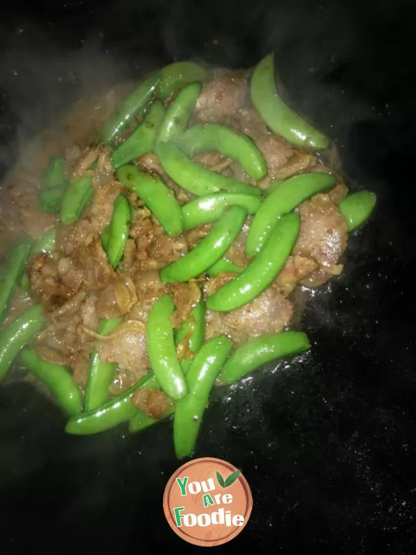 Sauteed sausage with Dutch beans