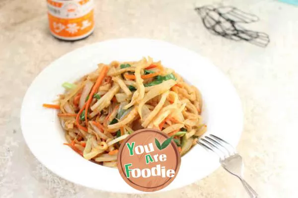 Black winter noodles with seasonal vegetables